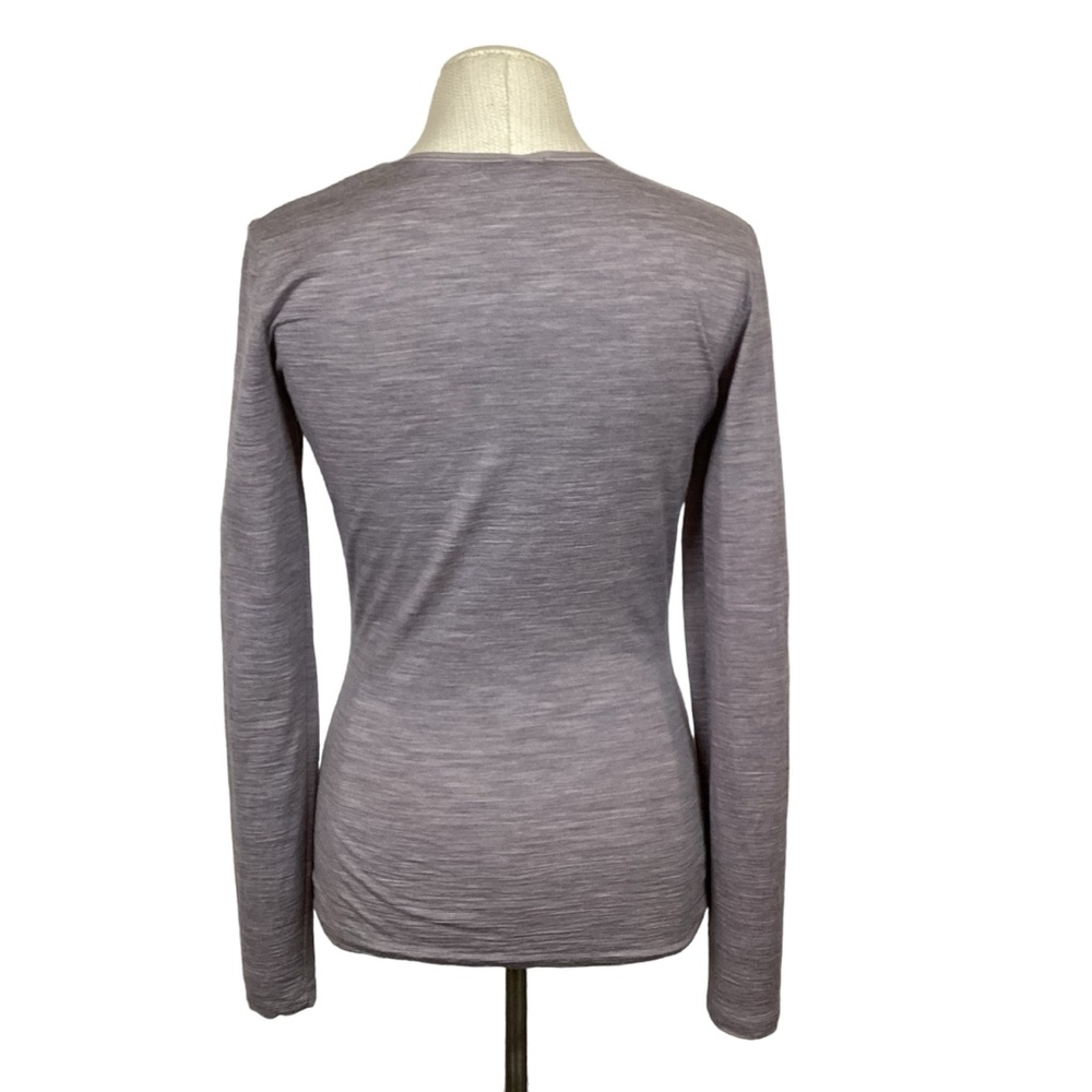 Icebreaker New Zealand Merino Wool Flower Print V-Neck Top - Picture 3 of 9